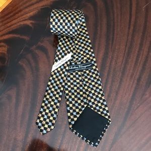 NWOT Salvatore Ferragamo Puppy Printed Silk Tie